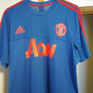 Manchester united training top